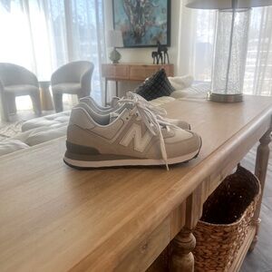 New Balance 574 neutral color. Worn once. Size 8. Super comfy!